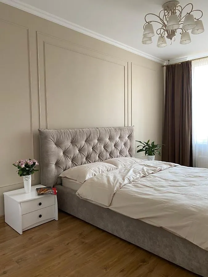 Luxury Apartment Near Metro Station Osokorky Kiev