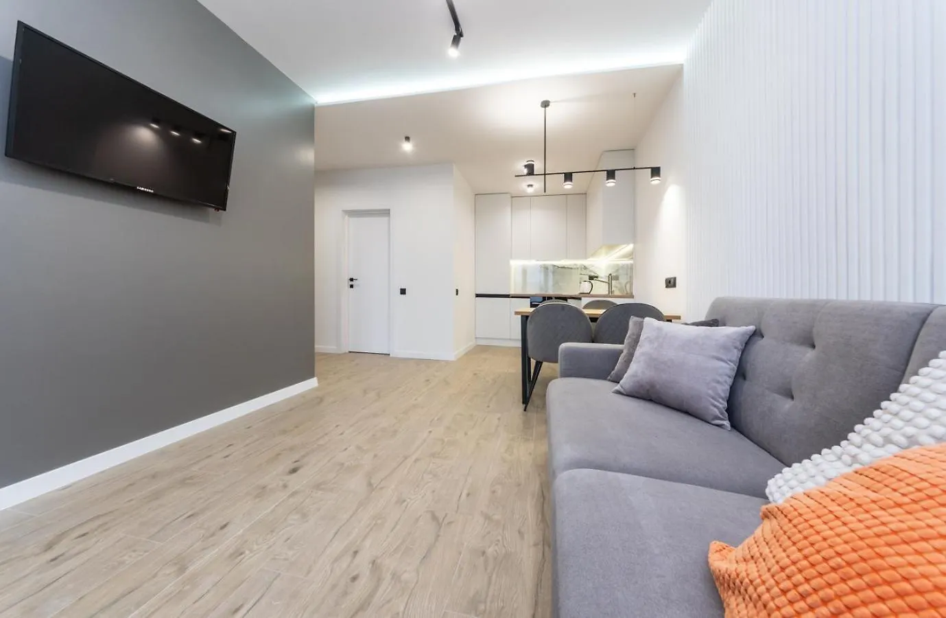 Luxury Apartment Near Metro Station Osokorky Kiev