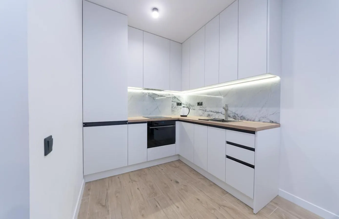 Luxury apartment near metro station Osokorky Kiev