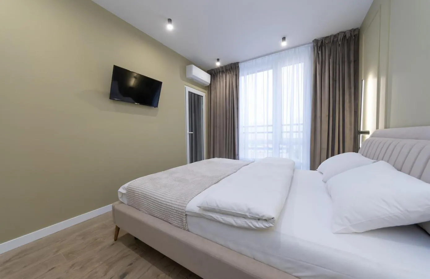 Luxury Apartment Near Metro Station Osokorky Киев